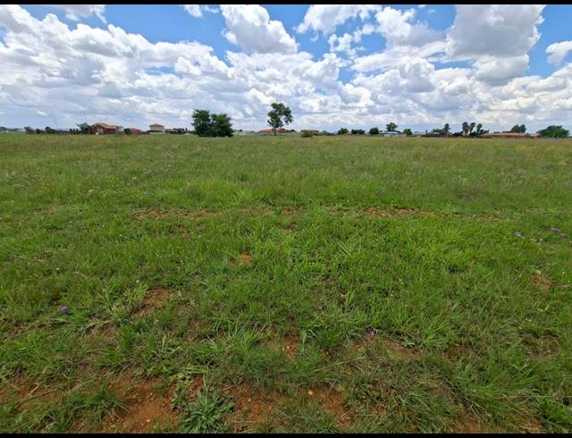 1,118M² VACANT LAND FOR SALE IN RIVERSDALE